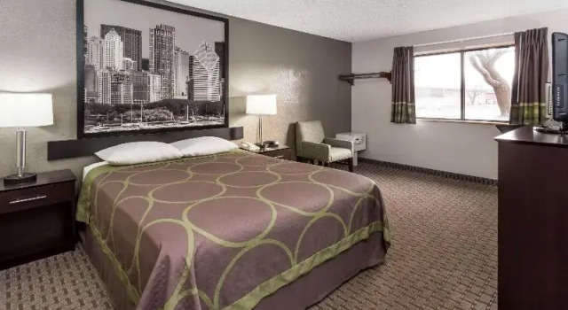 Super 8 by Wyndham Mundelein/Libertyville Area, Забронировать Отель Отели Иллинойс 3 звезды, 3*