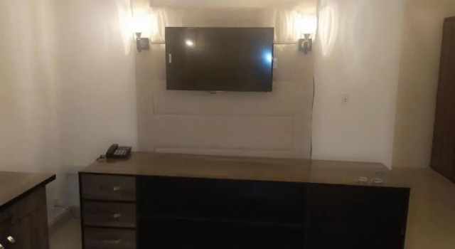 Royal Hayat - Single Room