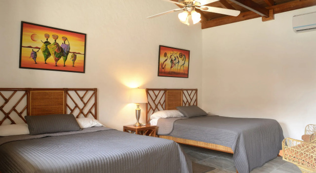 Parrot Cove Lodge, Book Hotel Hopkins Stann Creek