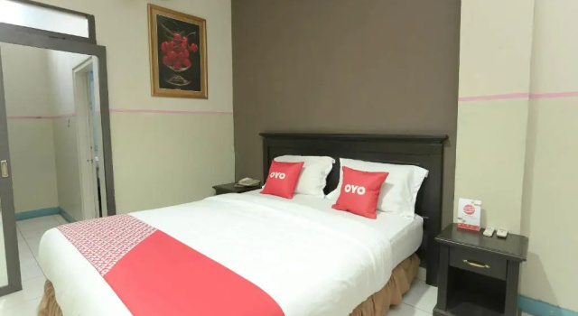 Двухместный номер Deluxe Urbanview Hotel Kharisma Banjarmasin