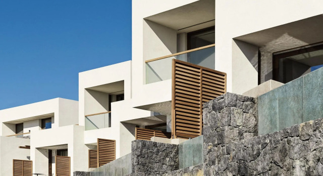 Magma Resort Santorini, In The Unbound Collection By Hyatt, Reserva ahora Resort Hoteles en Santorini con aparcamiento, Aparcamiento