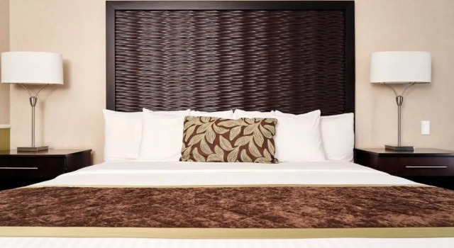Номер Deluxe RiverRock Inn