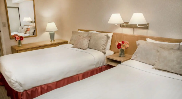 Номер Deluxe Cartier Place Suite Hotel
