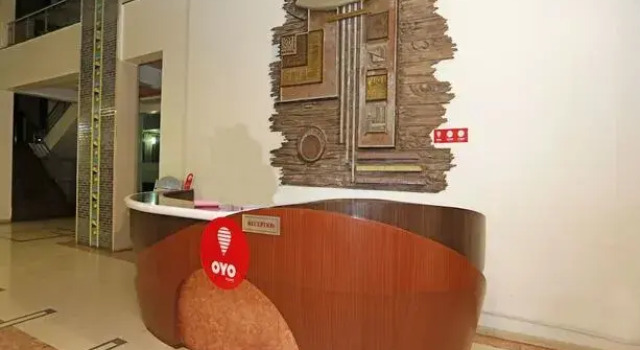 Oyo Rooms Pune Nashik Road, Rezerwuj Hotel Hotele w Chakan z parkingiem, Parking