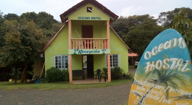 Oceans Hostal, Book Hotel Billige hoteller i Santa Catalina