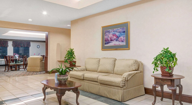 Days Inn by Wyndham Burlington East