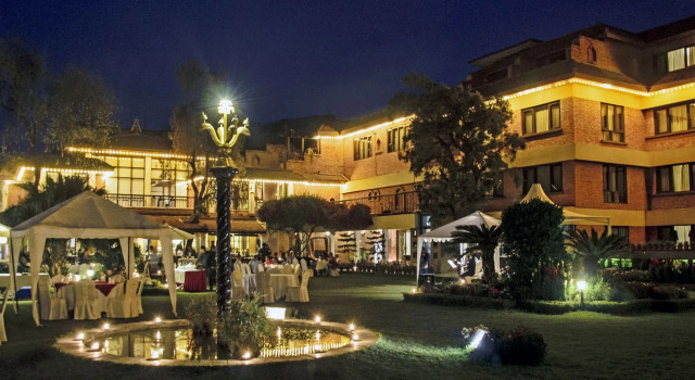 Shangri La Hotel, Забронировать Отель Отели Катманду с завтраком, рядом с Garden of Dreams, Завтраки