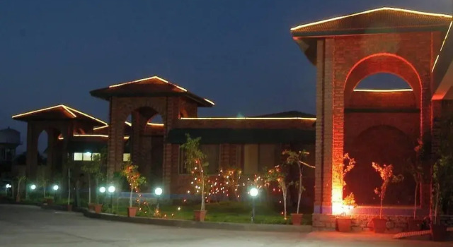 Swapanlok Farms And Resorts, Забронировать Отель Отели штата Раджастхана с парковкой, Парковка