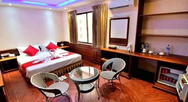 Люкс с красивым видом из окна Yadanar Theingi Hotel