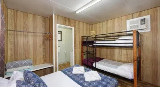 Alva Beach Tourist Park, Réserver Hôtel Alva 