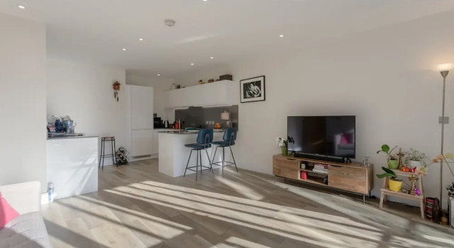 2 Bedroom Balcony Flat in Bermondsey, Забронировать Апартаменты/квартира Апартаменты Лондона, рядом с The Medieval Banquet, Апартаменты/квартира