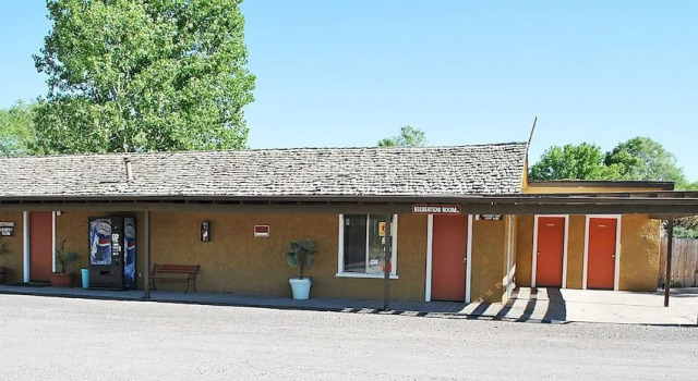 Oregon Motel 8 and RV Park