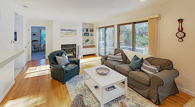 New Listing! Cape Haven - Steps To Fells Pond 3 Bedroom Home, Book Hotel Mashpee Cape Cod