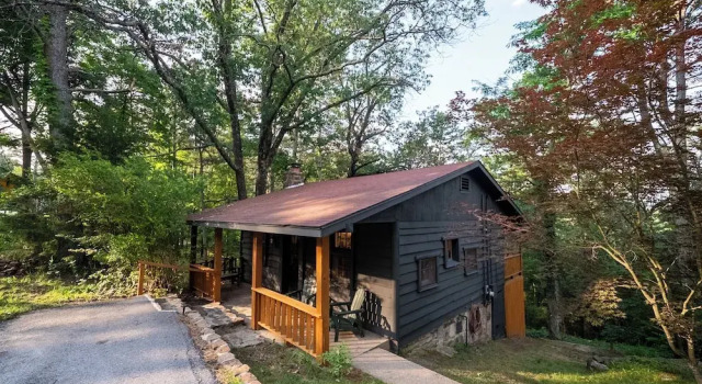 The Woodsman Lodge, Забронировать Отель Юрика-Спрингс Northwest Arkansas, рядом с Black Bass Lake