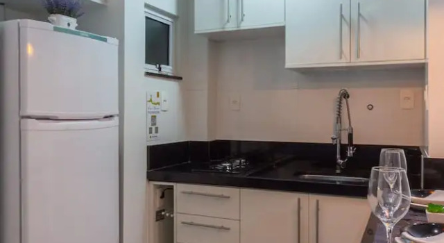 Just a few Steps From Copacabana Beach Pf512, Забронировать Апартаменты/квартира Апартаменты Рио-де-Жанейро, рядом с Chacrinha Park, Апартаменты/квартира