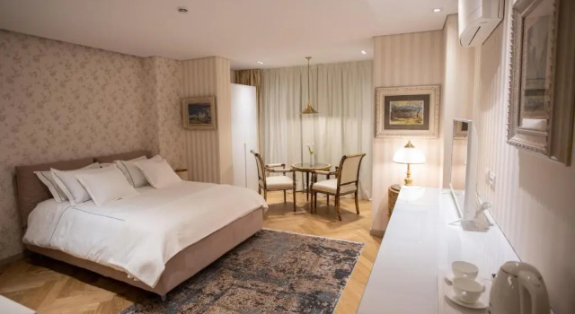 Seven Luxury Suites, Rezervasyon Otel Tirana County otoparklı oteller, Otopark