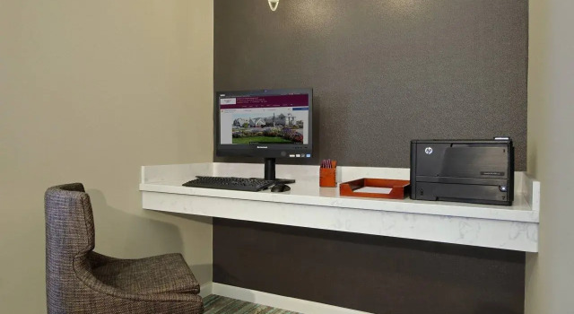 Residence Inn Colorado Springs South, Buchen Sie Hotel Hotels in Colorade Springs mit Pool, Schwimmbad