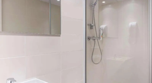 Люкс ibis Styles Paris Eiffel Cambronne