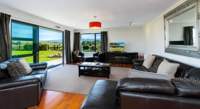 Inverlair Lodge, Book Hotel Oturehua 