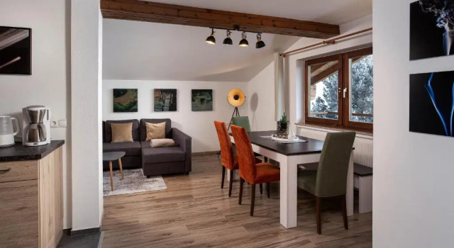 Апартаменты с балконом Alpine View Apartments