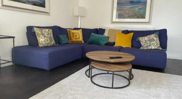 Апартаменты ALTIDO Bright City Centre 2bed, 2bath with Free Parking