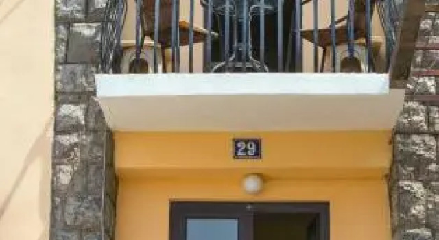Apartment House Sonja, Забронировать Апартаменты/квартира Отели Свети-Стефан с парковкой, Парковка
