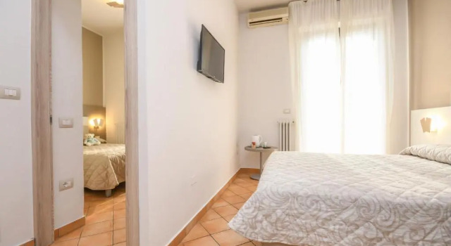 Четырёхместный номер Standard Hotel Riel