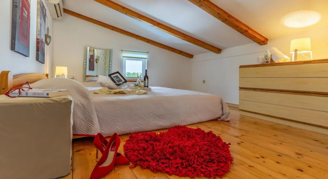 Amazing Home in Sisan With Outdoor Swimming Pool, Wifi and 2 Bedrooms
