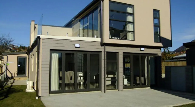 Апартаменты Tenby Apartments
