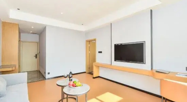 Люкс Comfort Taiying International Grand Hotel (Dongxing City High-Speed Railway Station Erqiao Port)