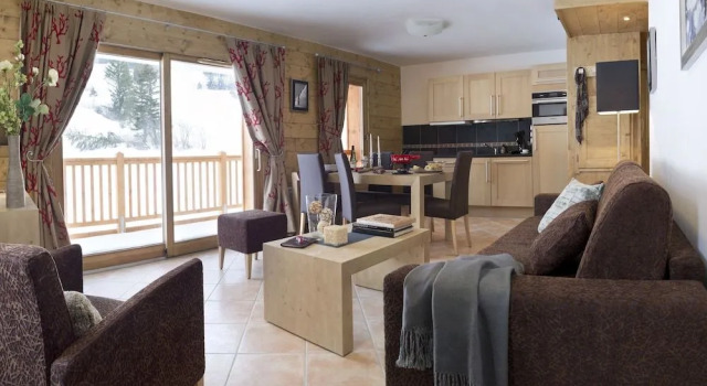 CGH Résidences & Spas Les Chalets de Flambeau, Забронировать Шале Отели Ланлебур-Мон-Сени с парковкой, рядом с Горнолыжный подъемник Тюрра, Парковка
