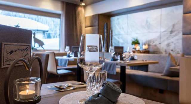 Hotel Sonnblick, Rezerwuj Hotel St. Leonhard im Pitztal Pitztal