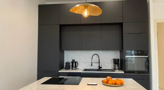 Апартаменты Spacious 3 BR flat Nice center - magnificent view