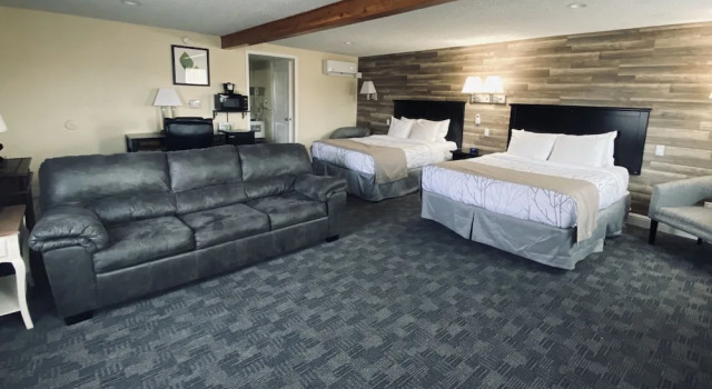 Двухместный номер Standard с балконом Salida Inn & Monarch Suites