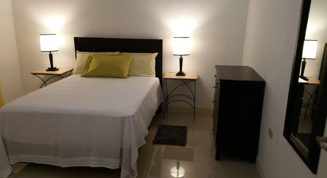 The Oasis Golf Retreat, Book Villa Sommerhuse i Portmore, Hytte