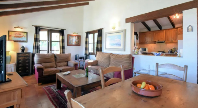Nice Holiday Home With Private Pool and Beautiful Views of the sea and Mountains, Забронировать Отель Отели Касарес Коста 3 звезды, 3*