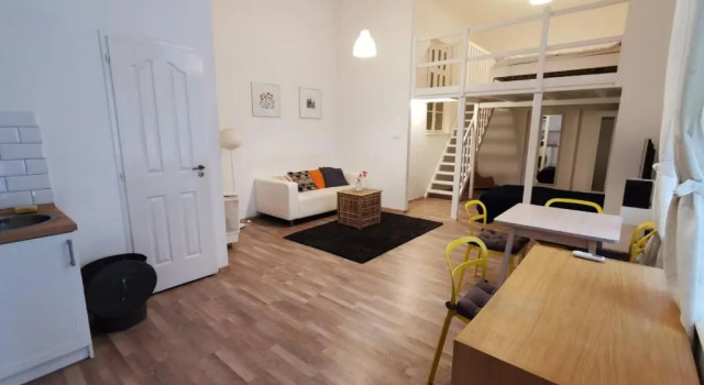 Апартаменты KLAU33 Cozy Apartment In Party District.