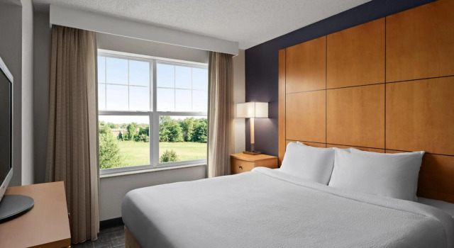 Residence Inn by Marriott Mt. Laurel at Bishop's Gate, Забронировать Отель Маунт-Лорел Philadelphia Metropolitan Area