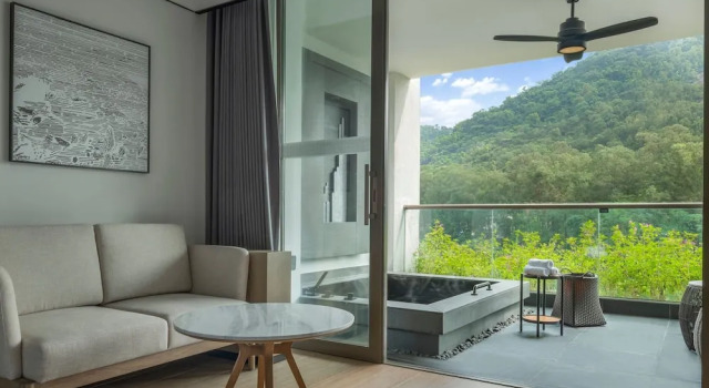 Четырёхместный номер Standard Sheraton Maoming Hot Spring Resort