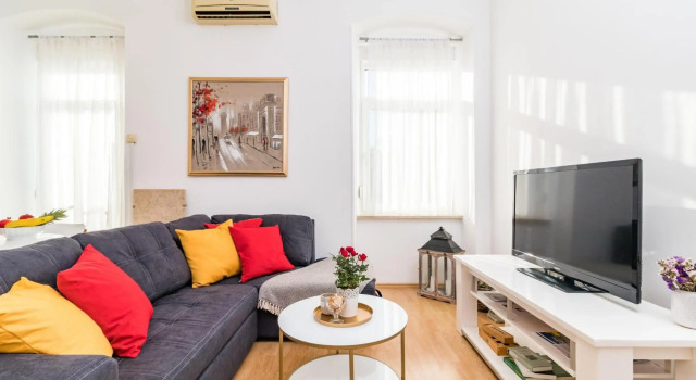 Apartman Lussi, Забронировать Апартаменты/квартира Пула Pula Riviera, рядом с Пляж в бухте Гортанова