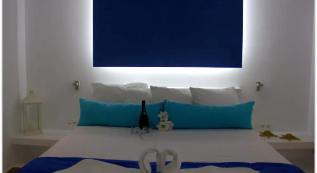 Suite con balcón y con vista al mar Argiris Studios