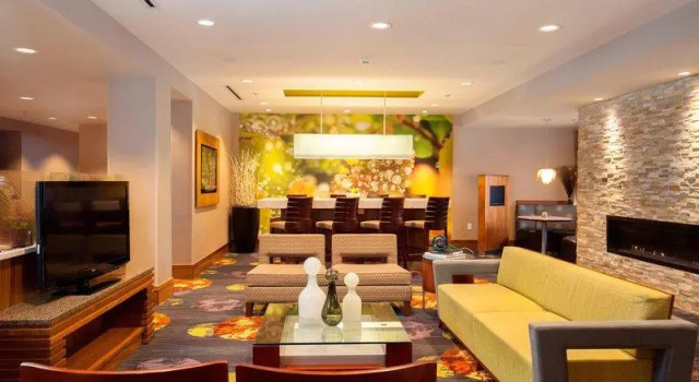 Двухместный люкс Executive c 1 комнатой Courtyard by Marriott Ithaca Airport/University