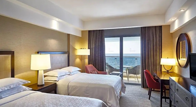 Четырёхместный номер Standard с видом на океан Sheraton Grand Rio Hotel & Resort