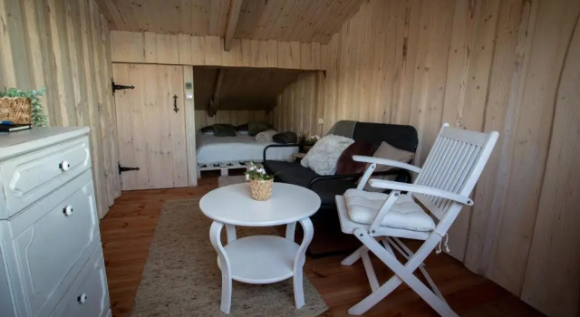 Laivu māja Ezerkrasti-2, Prenota Hotel Alūksne 