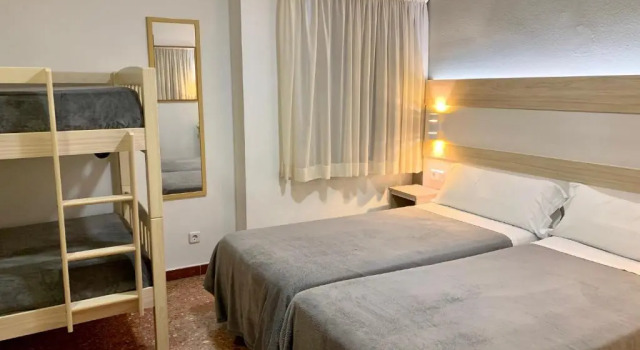 Семейный номер Standard Hotel Catalunya Express
