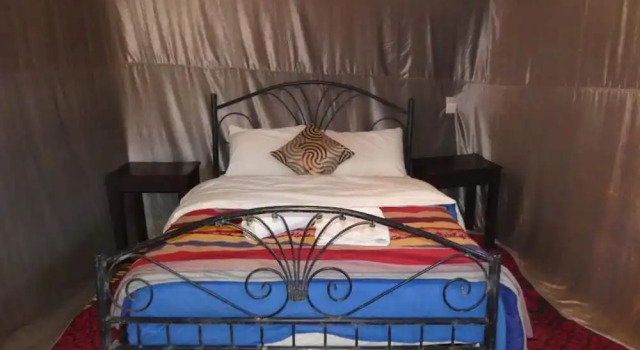 Fayou Desert Camp, Rezervovat Hotel Hotely v Meknes-Tafilalet s parkováním, Parkování