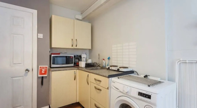 Двухместные апартаменты Цокольный этаж Shirley Apartments, Cozy Studio, 10 Min Drive to City Centre and Cruise Ship Terminals