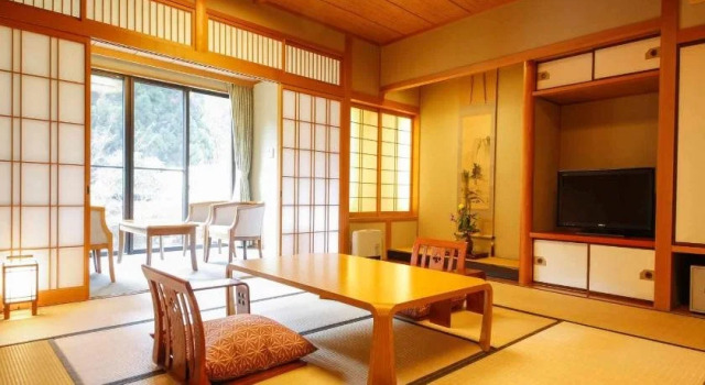 Akame Onsen Sansuien, Book Hotel Hoteller i Nabari med parkering, Parkering