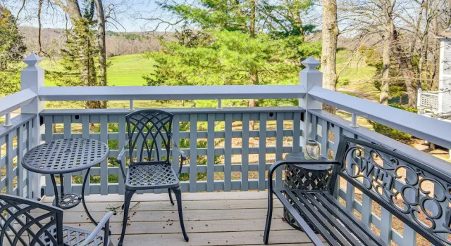Апартаменты Norwich Vacation Rental w/ Golf Course Views!