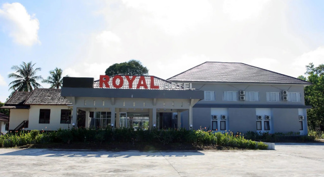 OYO 1129 Hotel Royal, Prenota Hotel Hotel a Kalimantan con parcheggio, Parcheggio